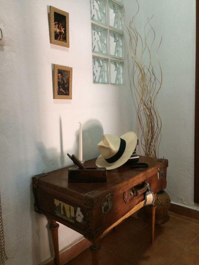 منزل الضيف Macastre  في La Casita Santa Barbara المظهر الخارجي الصورة
