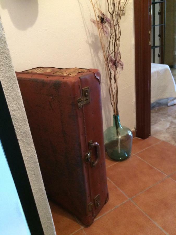 منزل الضيف Macastre  في La Casita Santa Barbara المظهر الخارجي الصورة