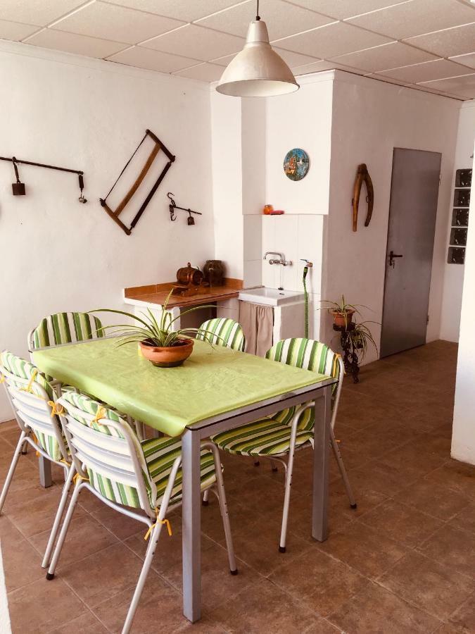منزل الضيف Macastre  في La Casita Santa Barbara المظهر الخارجي الصورة