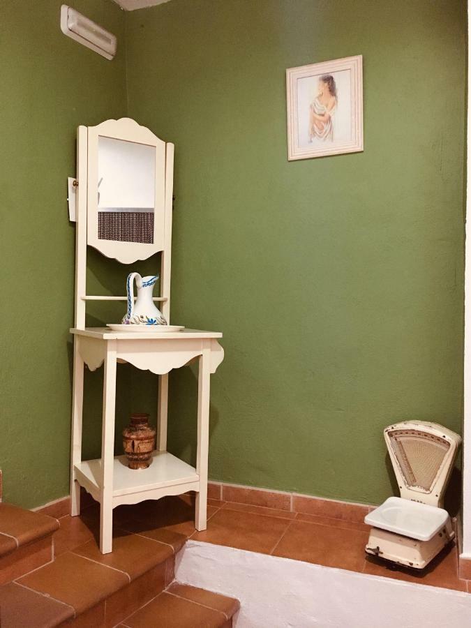 منزل الضيف Macastre  في La Casita Santa Barbara المظهر الخارجي الصورة