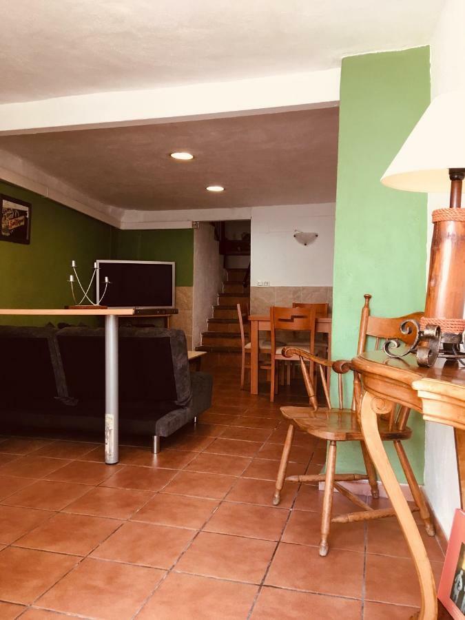 منزل الضيف Macastre  في La Casita Santa Barbara المظهر الخارجي الصورة